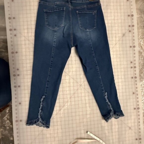 CROWN & IVY BLUE DENIM SKINNY CROPPED JEANS WITH RUFFLE HEM, SIZE 12 - Picture 4 of 15